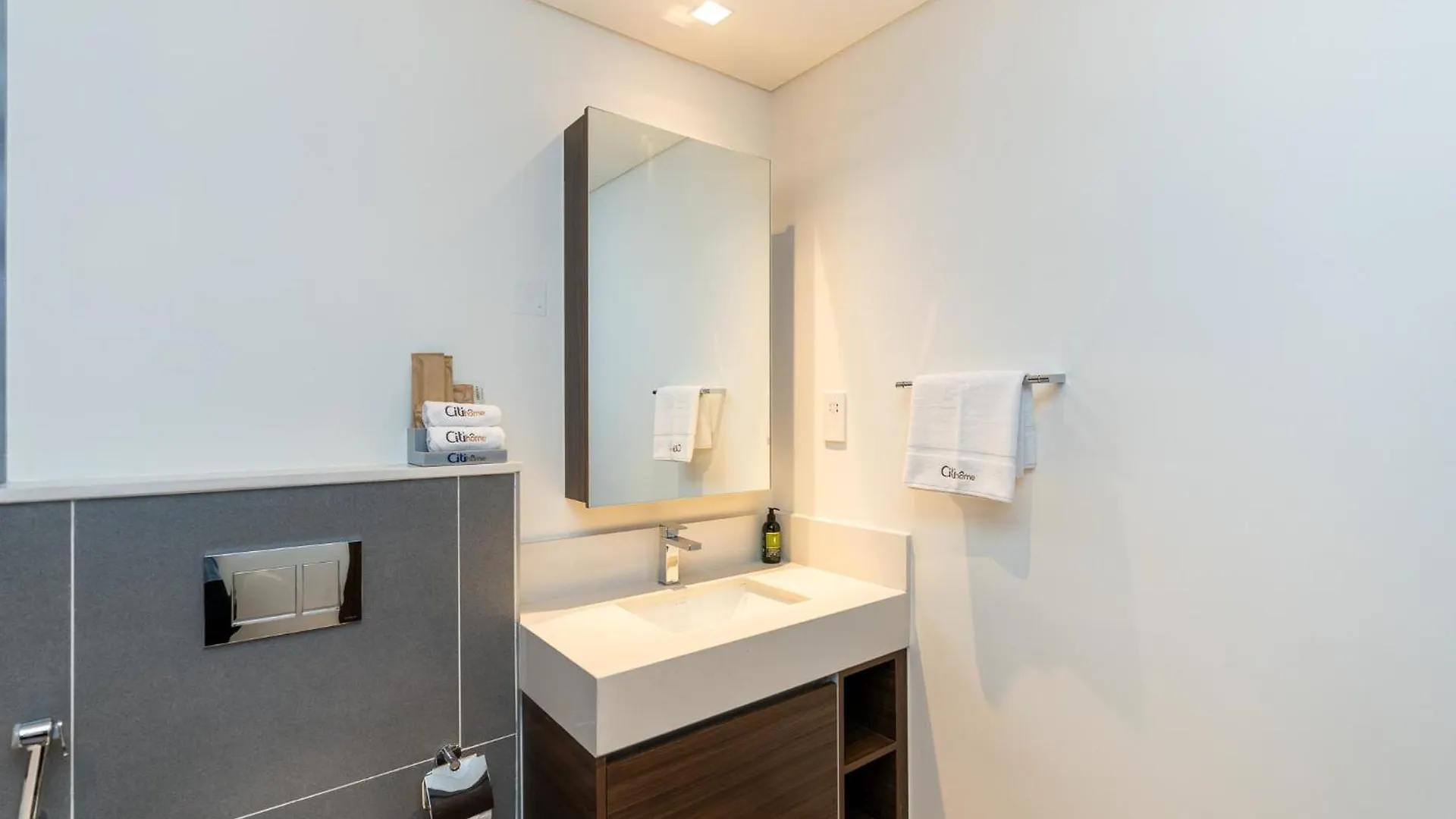 Citihome - 1Br Brand New Apartment At Creek Edge Dubai