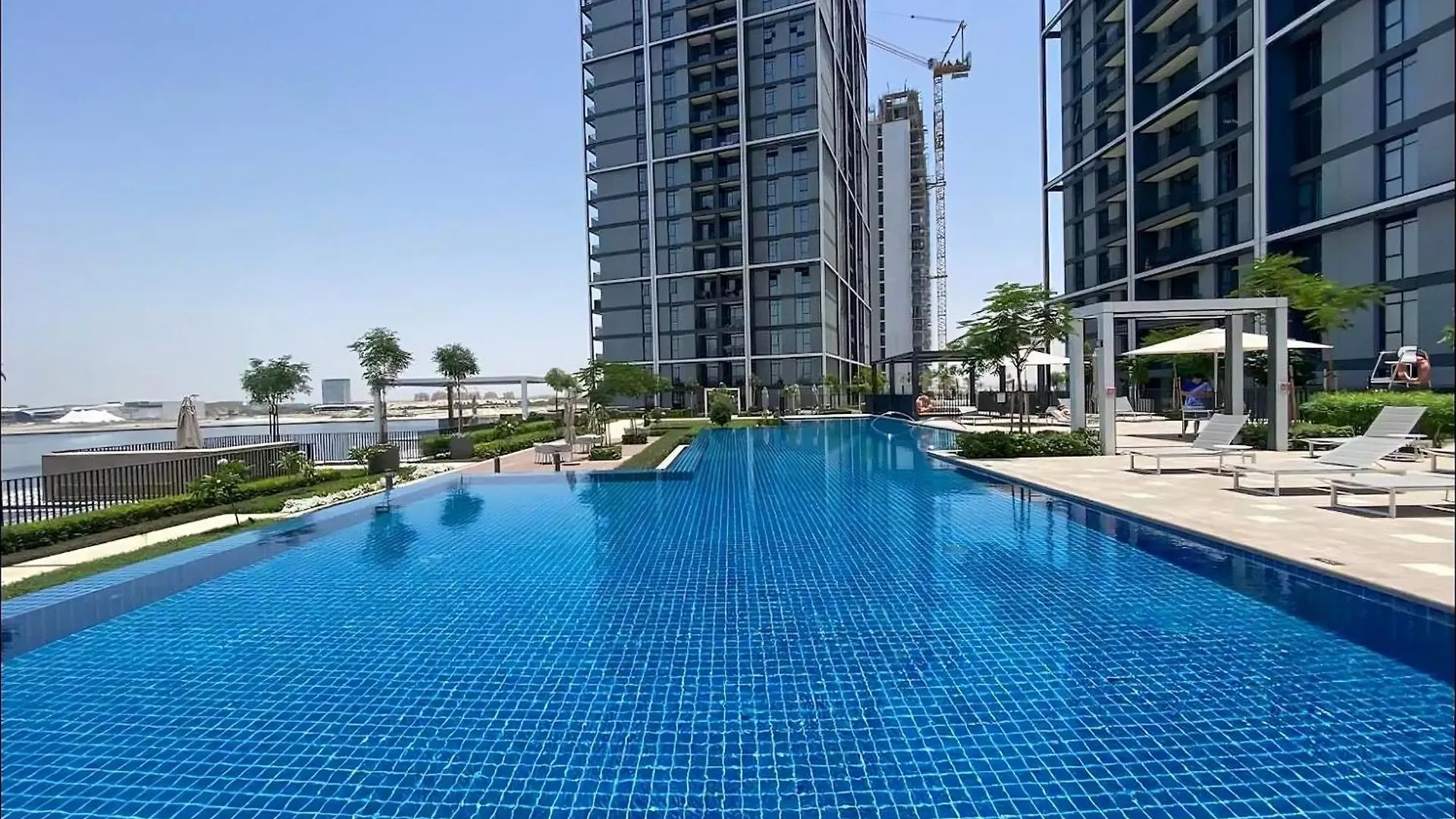 Citihome - 1Br Brand New Apartment At Creek Edge Dubai